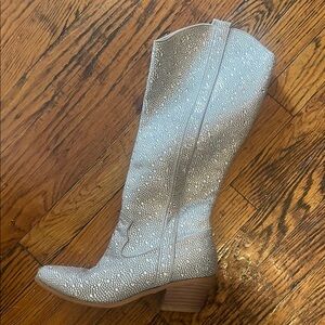 Adorable bedazzled cowgirl boots